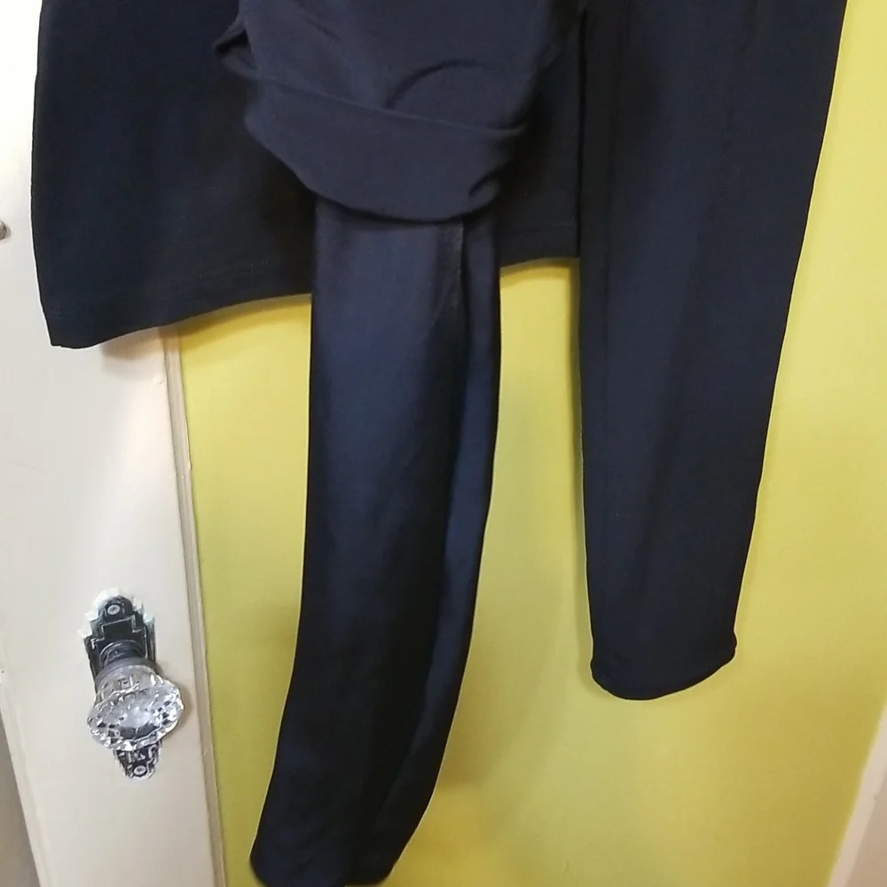 It's a set ( 2pcs ) T-shirt and Tights Sz (XS tights T-shirt-Sm - Picture 3 of 4